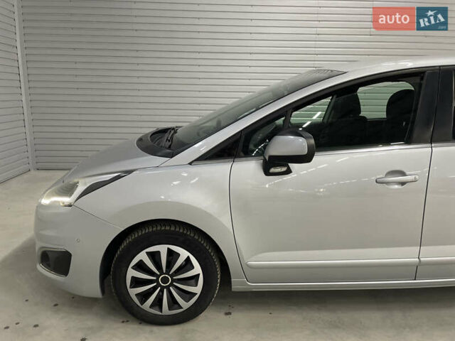 Сірий Пежо 5008, об'ємом двигуна 1.6 л та пробігом 237 тис. км за 10650 $, фото 35 на Automoto.ua