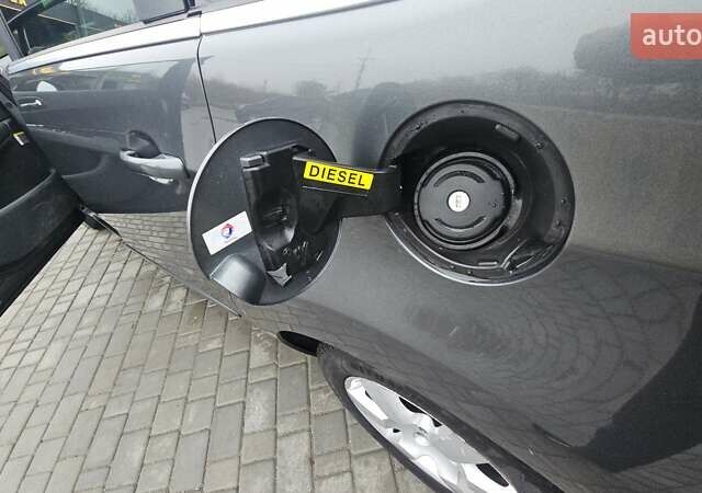 Сірий Пежо 5008, об'ємом двигуна 1.56 л та пробігом 263 тис. км за 10200 $, фото 36 на Automoto.ua