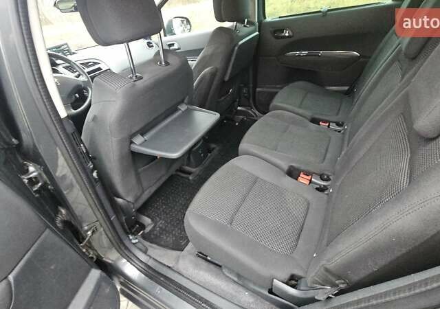 Сірий Пежо 5008, об'ємом двигуна 1.56 л та пробігом 263 тис. км за 10200 $, фото 24 на Automoto.ua