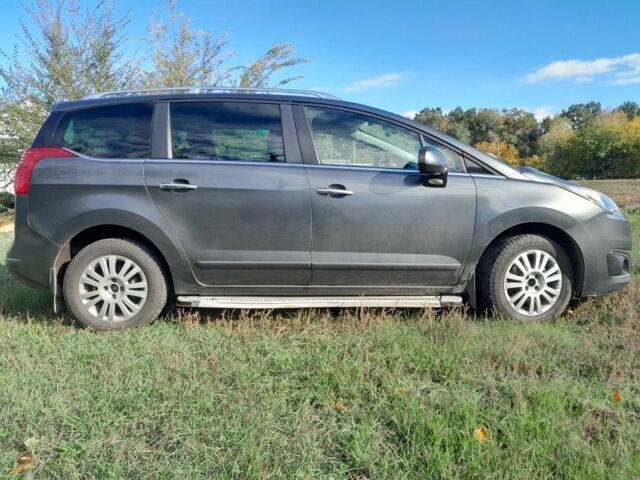 Сірий Пежо 5008, об'ємом двигуна 1.6 л та пробігом 300 тис. км за 9000 $, фото 1 на Automoto.ua