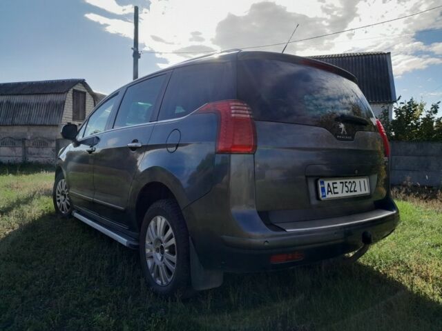 Сірий Пежо 5008, об'ємом двигуна 1.6 л та пробігом 300 тис. км за 9000 $, фото 9 на Automoto.ua