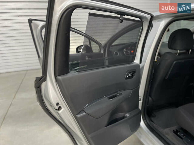 Серый Пежо 5008, объемом двигателя 1.6 л и пробегом 237 тыс. км за 10650 $, фото 40 на Automoto.ua