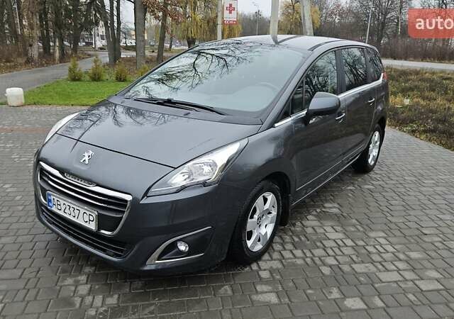 Сірий Пежо 5008, об'ємом двигуна 1.56 л та пробігом 263 тис. км за 10200 $, фото 2 на Automoto.ua