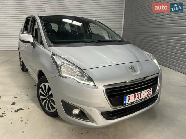 Серый Пежо 5008, объемом двигателя 1.6 л и пробегом 237 тыс. км за 10650 $, фото 5 на Automoto.ua