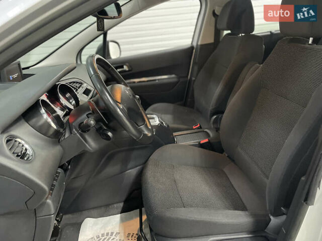 Сірий Пежо 5008, об'ємом двигуна 1.6 л та пробігом 237 тис. км за 10650 $, фото 29 на Automoto.ua