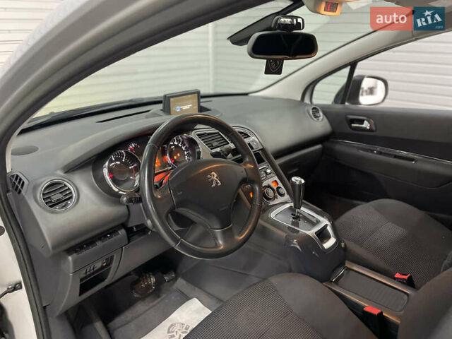 Сірий Пежо 5008, об'ємом двигуна 1.6 л та пробігом 237 тис. км за 10650 $, фото 30 на Automoto.ua