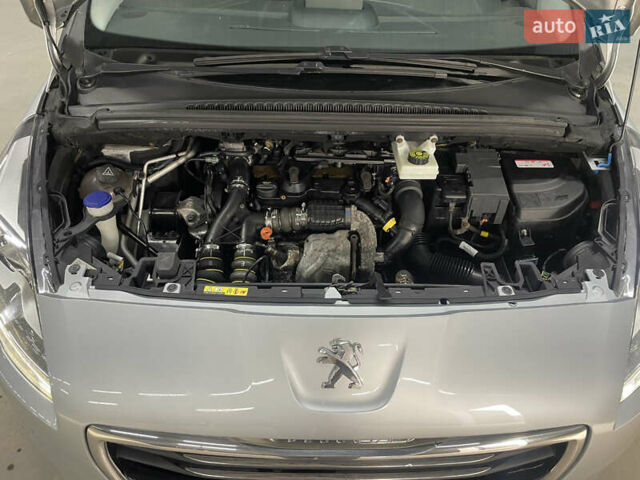 Серый Пежо 5008, объемом двигателя 1.6 л и пробегом 237 тыс. км за 10650 $, фото 6 на Automoto.ua