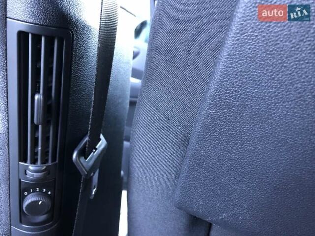 Сірий Пежо 5008, об'ємом двигуна 1.6 л та пробігом 185 тис. км за 10800 $, фото 43 на Automoto.ua