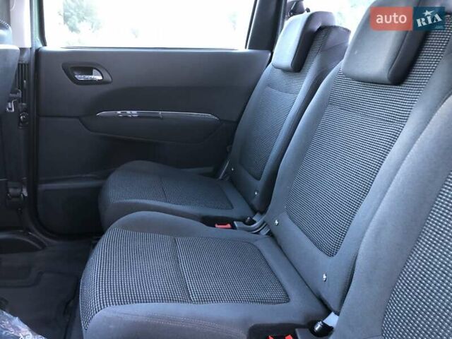 Сірий Пежо 5008, об'ємом двигуна 1.6 л та пробігом 185 тис. км за 10800 $, фото 38 на Automoto.ua