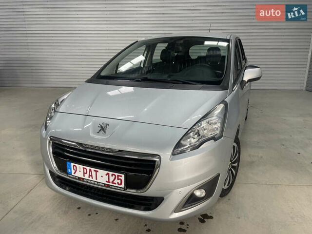Серый Пежо 5008, объемом двигателя 1.6 л и пробегом 237 тыс. км за 10650 $, фото 2 на Automoto.ua