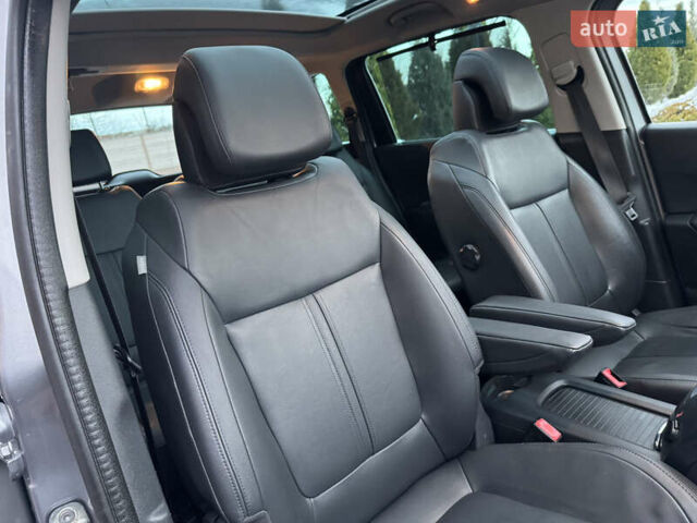 Сірий Пежо 5008, об'ємом двигуна 1.6 л та пробігом 223 тис. км за 10750 $, фото 95 на Automoto.ua