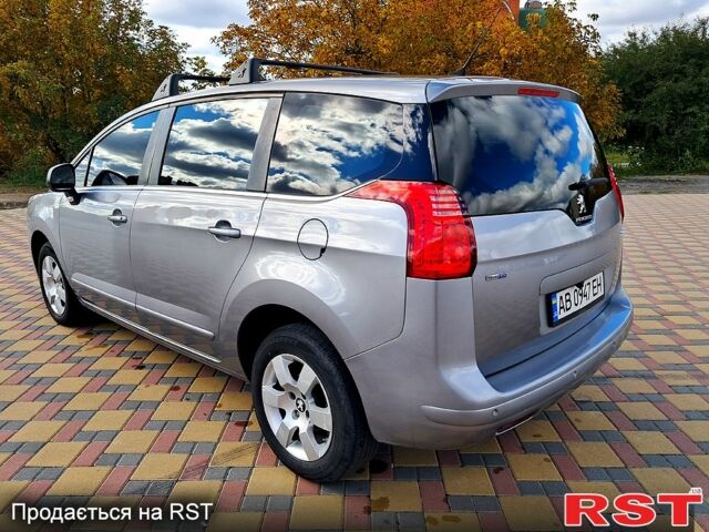 Серый Пежо 5008, объемом двигателя 1.6 л и пробегом 140 тыс. км за 9999 $, фото 7 на Automoto.ua