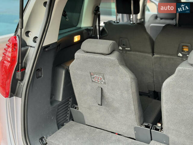 Сірий Пежо 5008, об'ємом двигуна 1.6 л та пробігом 200 тис. км за 12300 $, фото 35 на Automoto.ua