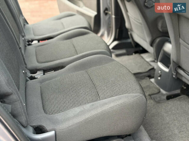 Сірий Пежо 5008, об'ємом двигуна 1.6 л та пробігом 200 тис. км за 12300 $, фото 28 на Automoto.ua