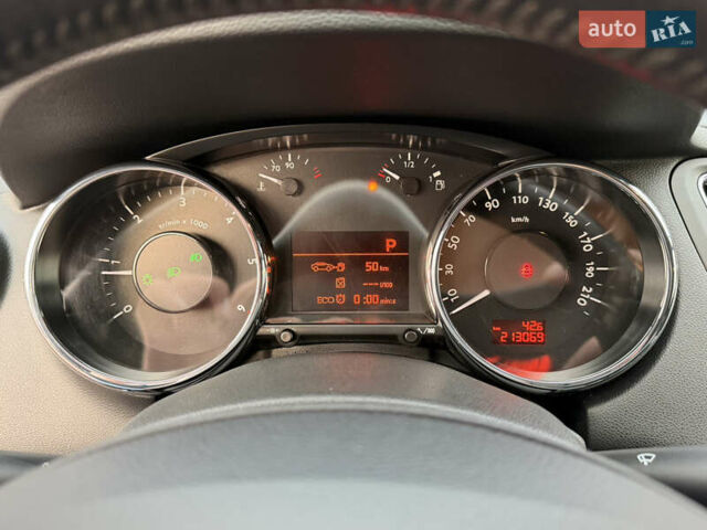 Сірий Пежо 5008, об'ємом двигуна 1.6 л та пробігом 200 тис. км за 12300 $, фото 63 на Automoto.ua