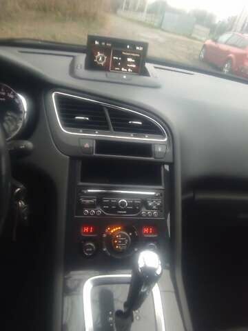 Серый Пежо 5008, объемом двигателя 1.56 л и пробегом 193 тыс. км за 10350 $, фото 19 на Automoto.ua