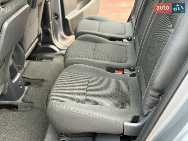 Сірий Пежо 5008, об'ємом двигуна 1.6 л та пробігом 200 тис. км за 12300 $, фото 33 на Automoto.ua