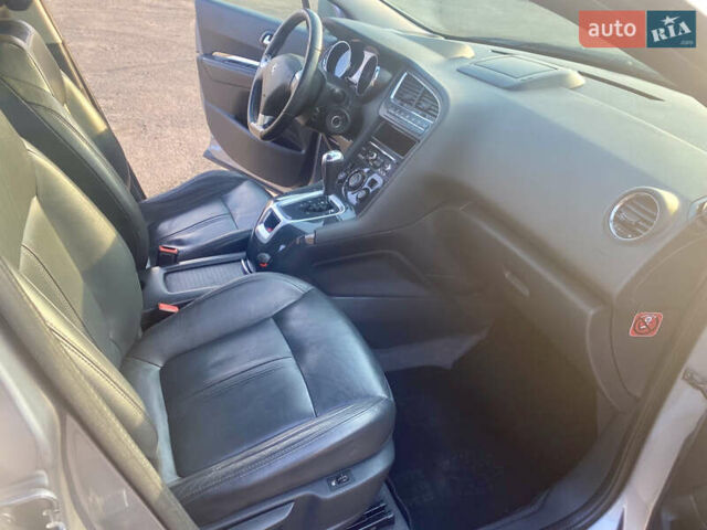 Серый Пежо 5008, объемом двигателя 2 л и пробегом 315 тыс. км за 10299 $, фото 15 на Automoto.ua