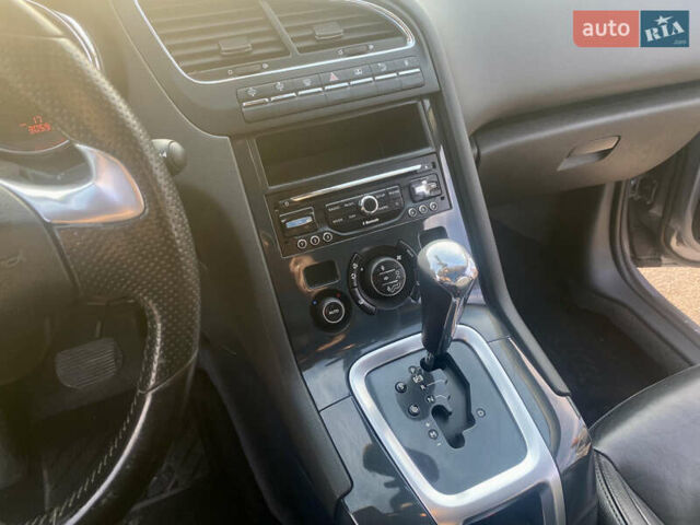 Серый Пежо 5008, объемом двигателя 2 л и пробегом 315 тыс. км за 10299 $, фото 12 на Automoto.ua