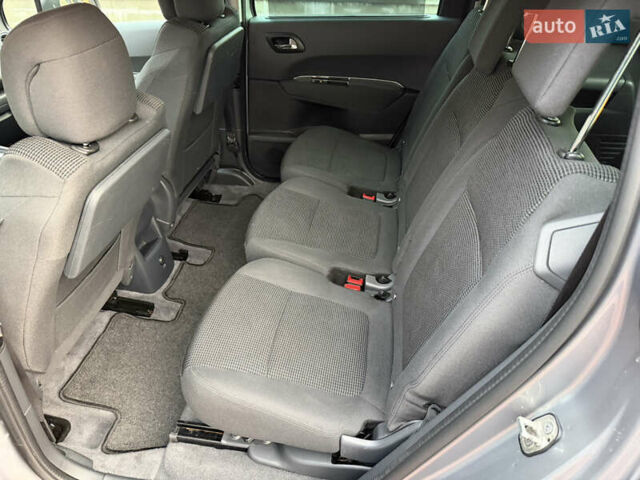 Сірий Пежо 5008, об'ємом двигуна 1.6 л та пробігом 200 тис. км за 12300 $, фото 56 на Automoto.ua