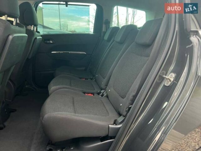 Сірий Пежо 5008, об'ємом двигуна 1.6 л та пробігом 202 тис. км за 10699 $, фото 17 на Automoto.ua