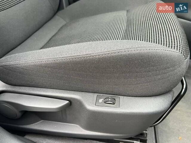 Сірий Пежо 5008, об'ємом двигуна 1.6 л та пробігом 202 тис. км за 10699 $, фото 31 на Automoto.ua
