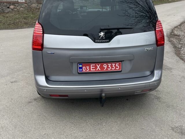 Серый Пежо 5008, объемом двигателя 2 л и пробегом 240 тыс. км за 12300 $, фото 3 на Automoto.ua
