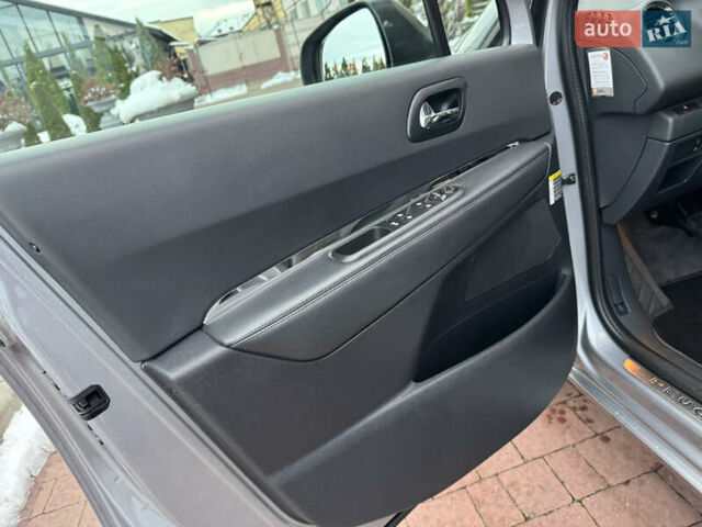 Сірий Пежо 5008, об'ємом двигуна 1.6 л та пробігом 223 тис. км за 10750 $, фото 57 на Automoto.ua