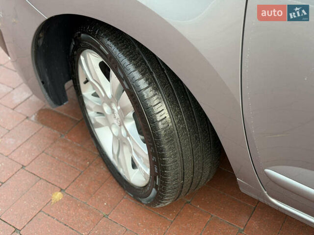 Сірий Пежо 5008, об'ємом двигуна 1.6 л та пробігом 200 тис. км за 12300 $, фото 40 на Automoto.ua