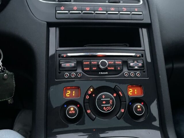 Серый Пежо 5008, объемом двигателя 2 л и пробегом 240 тыс. км за 12300 $, фото 16 на Automoto.ua