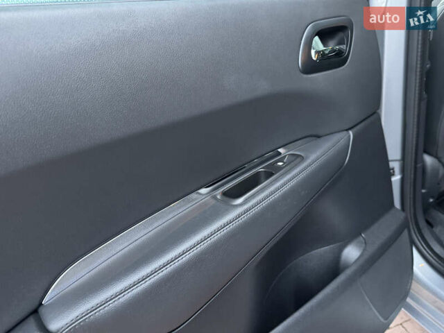 Сірий Пежо 5008, об'ємом двигуна 1.6 л та пробігом 223 тис. км за 10750 $, фото 111 на Automoto.ua