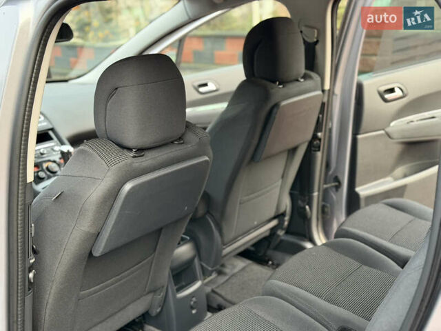 Сірий Пежо 5008, об'ємом двигуна 1.6 л та пробігом 200 тис. км за 12300 $, фото 31 на Automoto.ua