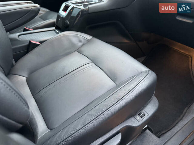 Сірий Пежо 5008, об'ємом двигуна 1.6 л та пробігом 223 тис. км за 10750 $, фото 96 на Automoto.ua