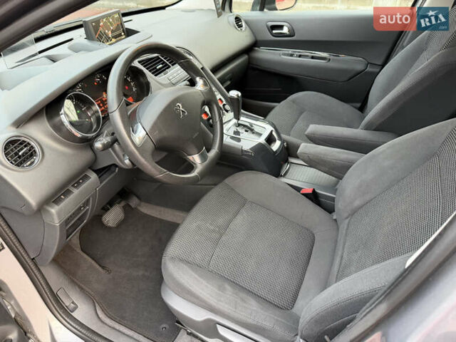 Сірий Пежо 5008, об'ємом двигуна 1.6 л та пробігом 200 тис. км за 12300 $, фото 52 на Automoto.ua