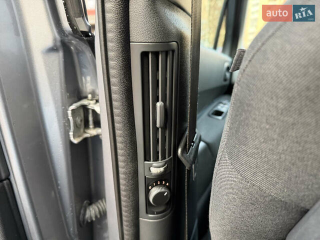 Сірий Пежо 5008, об'ємом двигуна 1.6 л та пробігом 200 тис. км за 12300 $, фото 61 на Automoto.ua