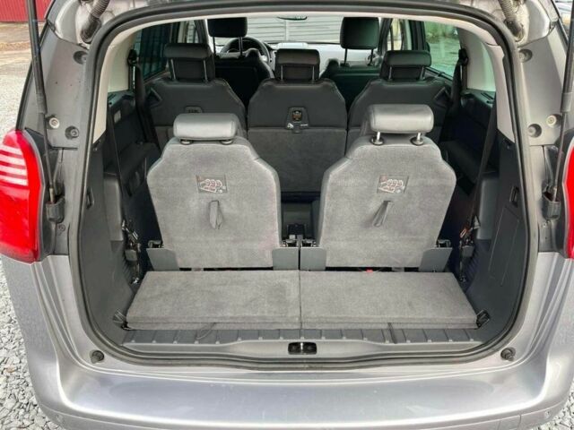 Серый Пежо 5008, объемом двигателя 2 л и пробегом 240 тыс. км за 12300 $, фото 11 на Automoto.ua