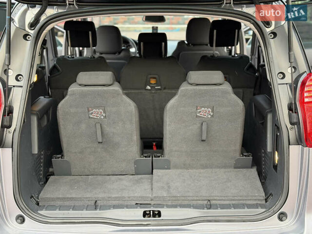 Сірий Пежо 5008, об'ємом двигуна 1.6 л та пробігом 200 тис. км за 12300 $, фото 34 на Automoto.ua