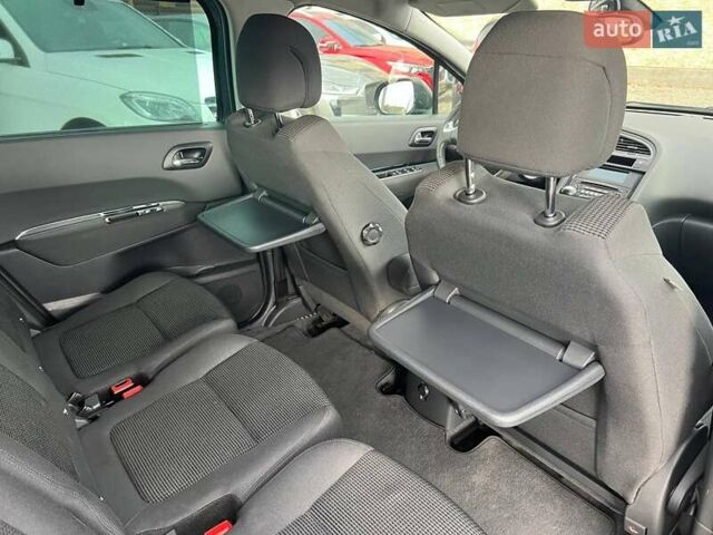 Сірий Пежо 5008, об'ємом двигуна 1.6 л та пробігом 202 тис. км за 10699 $, фото 21 на Automoto.ua