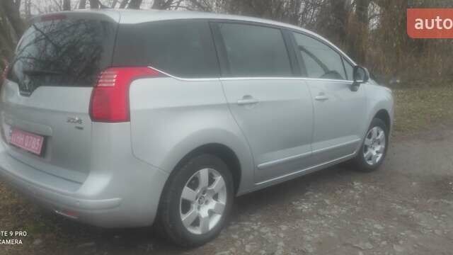 Серый Пежо 5008, объемом двигателя 1.56 л и пробегом 193 тыс. км за 10350 $, фото 3 на Automoto.ua