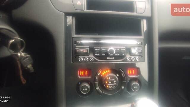 Серый Пежо 5008, объемом двигателя 1.56 л и пробегом 193 тыс. км за 10350 $, фото 7 на Automoto.ua