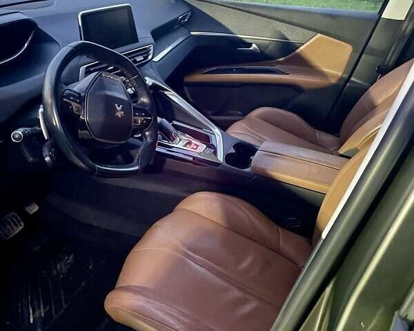 Сірий Пежо 5008, об'ємом двигуна 1.6 л та пробігом 222 тис. км за 21000 $, фото 3 на Automoto.ua