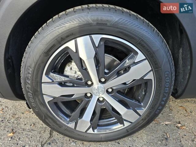 Сірий Пежо 5008, об'ємом двигуна 0 л та пробігом 137 тис. км за 25999 $, фото 25 на Automoto.ua