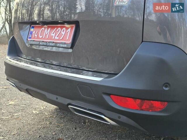 Сірий Пежо 5008, об'ємом двигуна 0 л та пробігом 137 тис. км за 25999 $, фото 17 на Automoto.ua