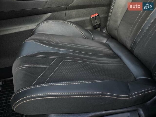 Сірий Пежо 5008, об'ємом двигуна 0 л та пробігом 137 тис. км за 25999 $, фото 32 на Automoto.ua