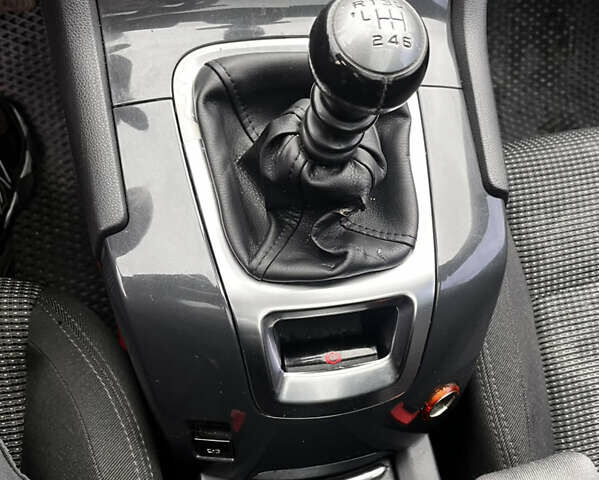 Пежо 5008 2009 в Житомире на Automoto.ua Серый Пежо 5008, объемом двигателя 1.56 л и пробегом 350 тыс. км за 6500 $, фото 12 на Automoto.ua