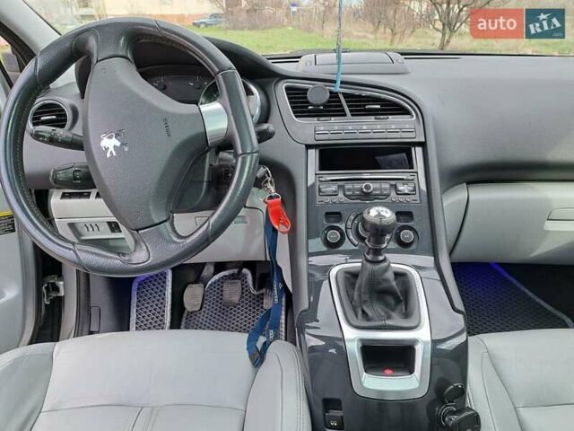 Серый Пежо 5008, объемом двигателя 2 л и пробегом 289 тыс. км за 7300 $, фото 17 на Automoto.ua