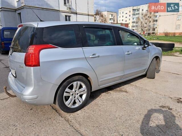 Серый Пежо 5008, объемом двигателя 2 л и пробегом 289 тыс. км за 7300 $, фото 4 на Automoto.ua