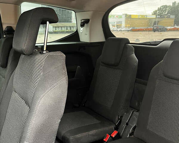 Пежо 5008 2009 в Житомире на Automoto.ua Серый Пежо 5008, объемом двигателя 1.56 л и пробегом 350 тыс. км за 6500 $, фото 10 на Automoto.ua