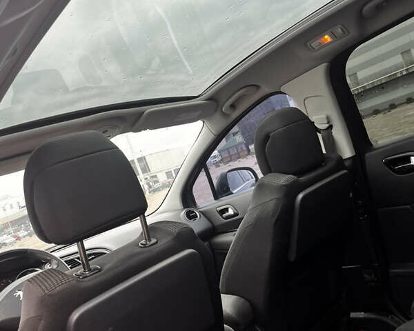 Пежо 5008 2009 в Житомире на Automoto.ua Серый Пежо 5008, объемом двигателя 1.56 л и пробегом 350 тыс. км за 6500 $, фото 6 на Automoto.ua