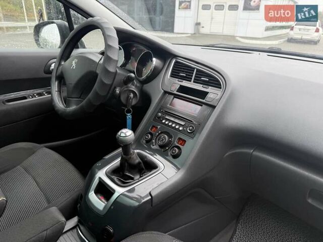 Пежо 5008 2009 в Львове на Automoto.ua Серый Пежо 5008, объемом двигателя 1.6 л и пробегом 267 тыс. км за 6900 $, фото 13 на Automoto.ua
